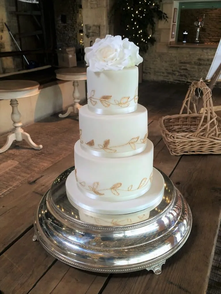 Hand Piped and Painted Gold Ivy detail, Sugar Roses