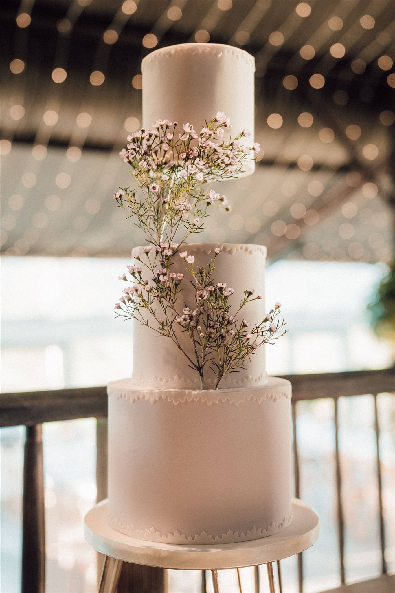 Iced Wedding Cake Floating tier